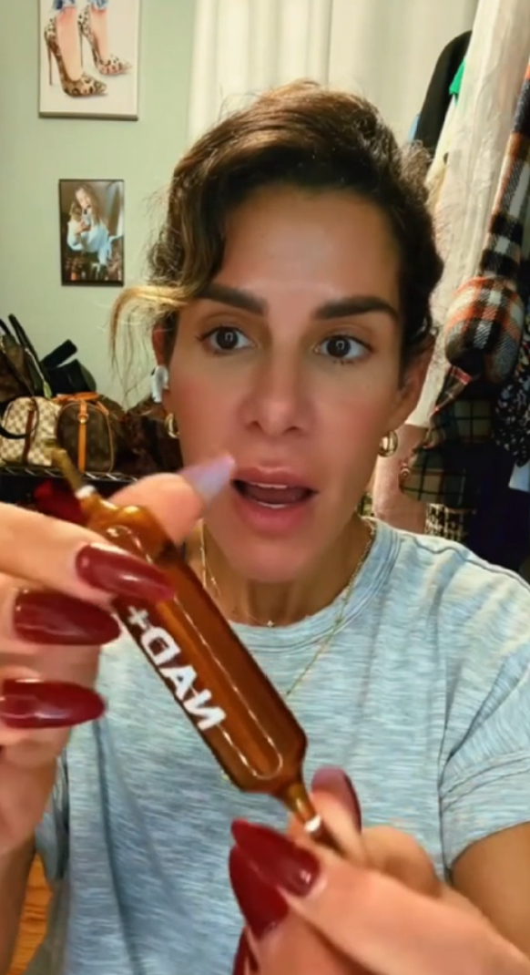 Review by Angelica Ulloa